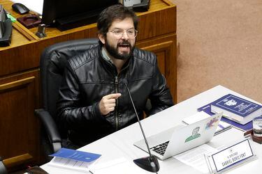 “Que no se hagan al voleo”: las 11 acusaciones constitucionales que Gabriel Boric aprobó mientras fue diputado.