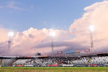 ¿Por qué en Chile no y el resto del mundo sí?: la estrategia de la ANFP para aumentar los aforos en los estadios chilenos