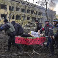 Imagen de una mujer embarazada evacuada en Mariupol gana el World Press Photo