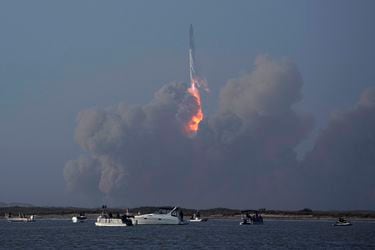 Video: La sorprendente explosión en el cielo de Starship, la súper nave espacial de Elon Musk