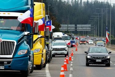 Lo que tienes que saber este lunes en La Tercera: gobierno logra desactivar parcialmente el paro de camioneros