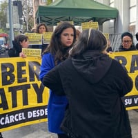 Orellana cuestiona procedimiento de Carabineros en manifestación por indulto a Katty Hurtado frente a La Moneda