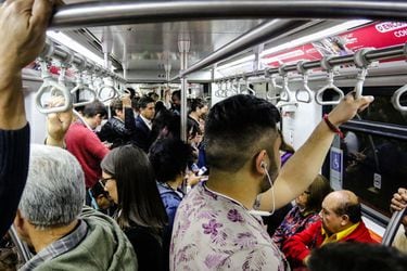 Puesta en marcha del primer tren de metro armado en Chile