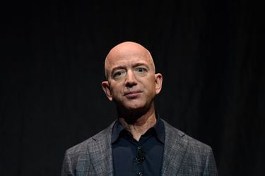 Fortuna de Jeff Bezos crece 55% en el año y mira desde lo alto a rivales en ranking de millonarios