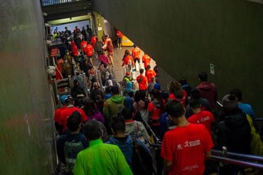 Maratón de Santiago: cortes de tránsito, desvíos y refuerzo del transporte público en 8 comunas de la capital