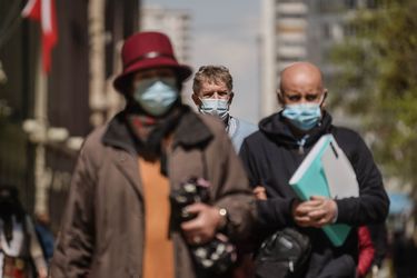 Seguirán las mascarillas: OMS dice que alza de casos de Covid en China pone en duda fin de  pandemia