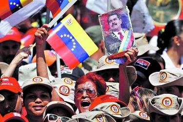 Supporters of Venezuela's President Nicolas (42627181)