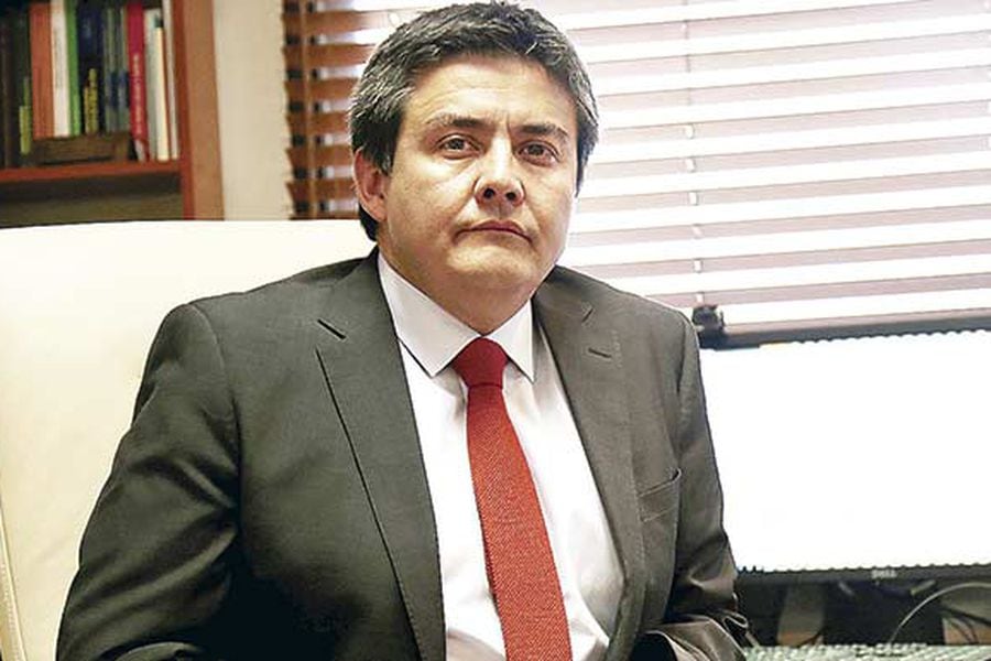 Rodrigo Sandoval   Jefe del Departamento de Extranjería