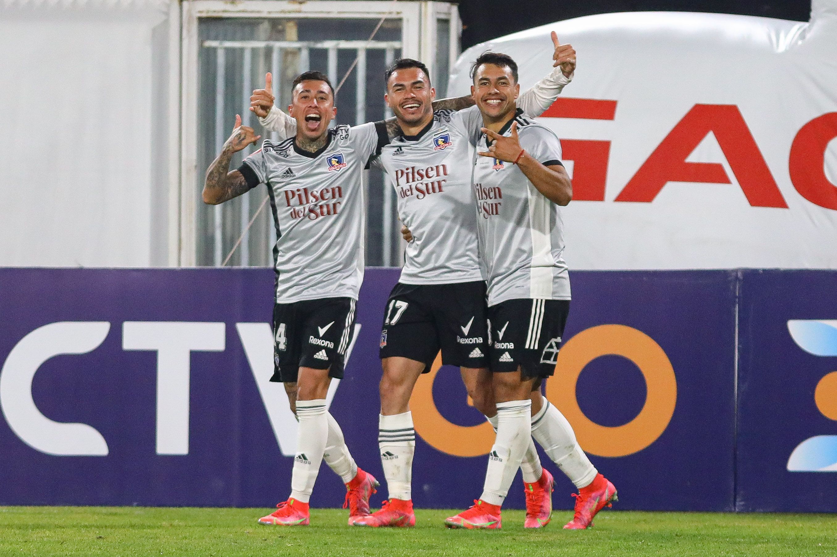 Colo Colo saca la tarea con susto ante Palestino y se instala en semifinales de la Copa Chile - La Tercera