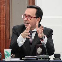 Director de la PDI dice que no hay antecedentes para vincular a más funcionarios en filtraciones de Sergio Muñoz