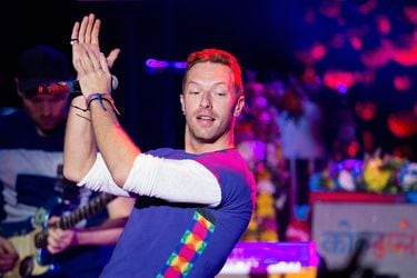 Chris Martin Outfit 4
