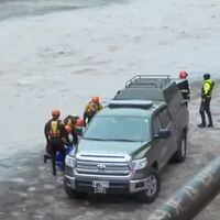 Rescatan cuerpo de hombre desde aguas del río Mapocho en Providencia