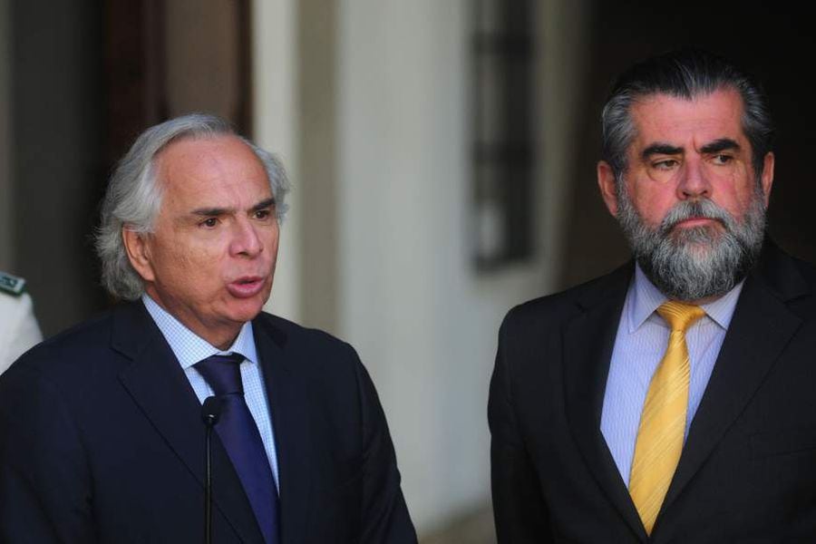 visa Sur Ministro del Interior Mario Fernandez recibe al futuro ministro del Interior Andres Chadwick