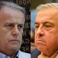 Una pelea que ya acumula varios rounds: Las disputas públicas entre Santelices y Mañalich, los dos ministros de Salud de Piñera