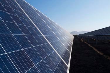 Colbún ingresa a evaluación ambiental proyecto de energía solar en Arica