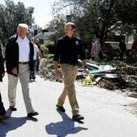 Presidente Trump visita Carolina del Norte tras huracán: "Algunas inundaciones son épicas, es difícil creerlo"