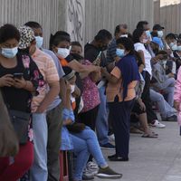 Perú declara el toque de queda en la provincia de Lima por el incremento de contagios de coronavirus