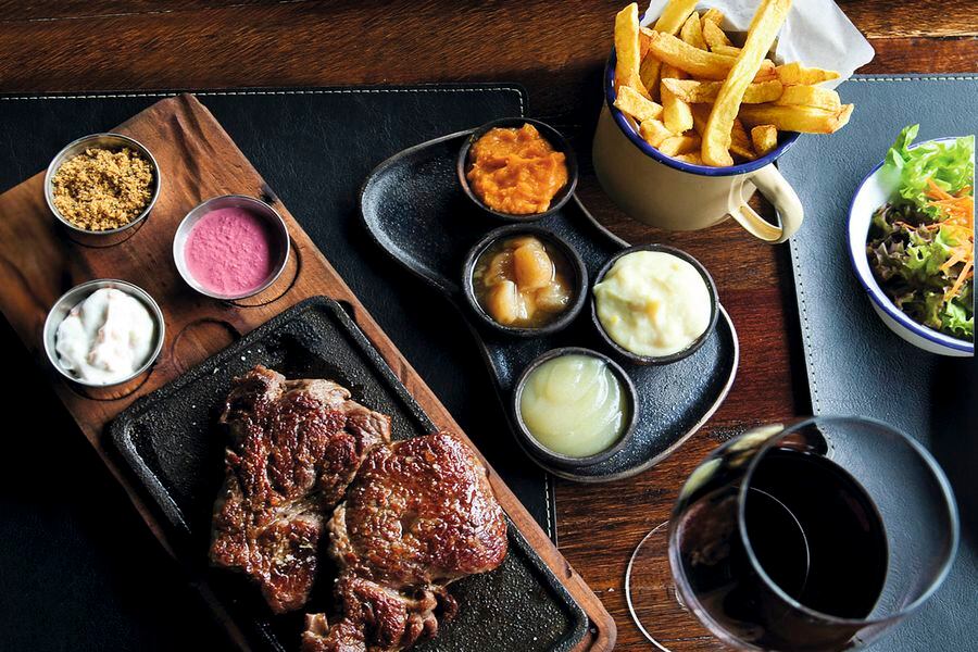 Agenda, Al plato, La Cabrera