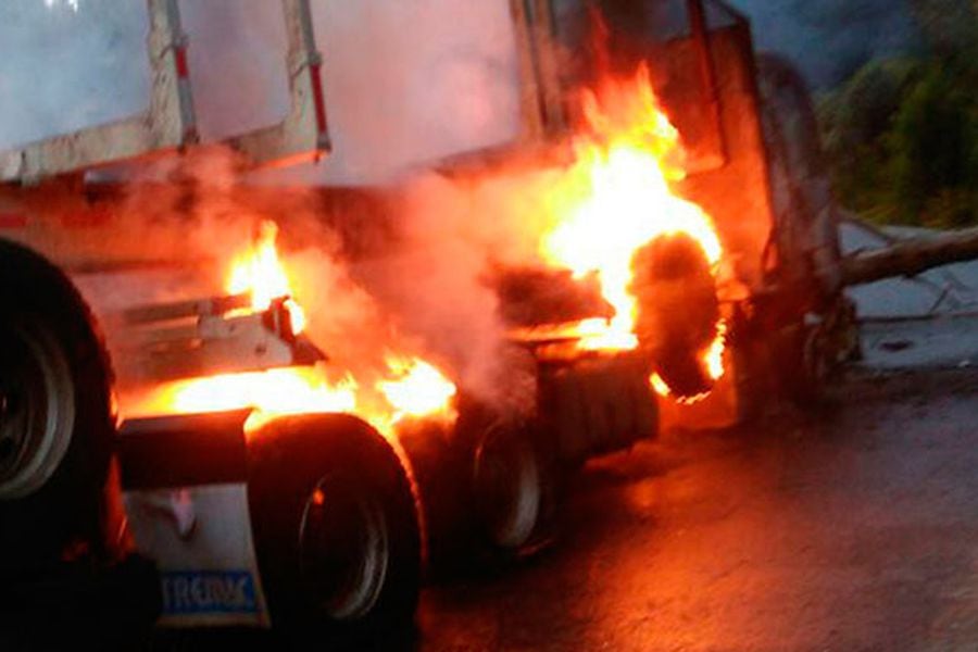 camiones-quemados