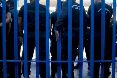 Subsecretario de Justicia compromete “investigación rápida” por fiesta que involucró a 11 gendarmes en penal Santiago 1 