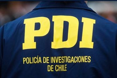 PDI detiene a dos carabineros por presuntamente ofrecer protección a miembros de banda criminal a cambio de dinero