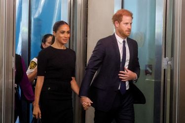 Príncipe Harry y Meghan “hacen tregua” con Guillermo tras complejo estado de salud de la reina