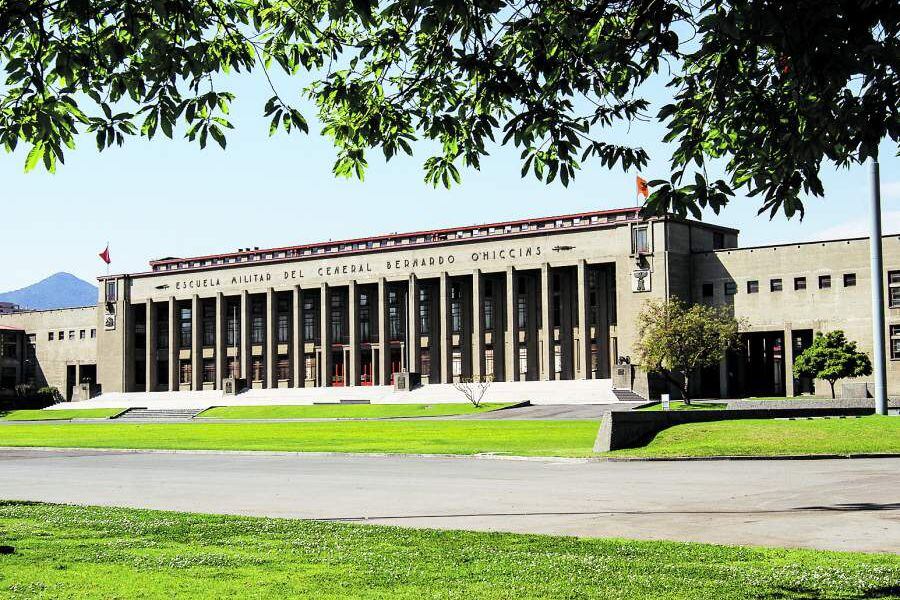 Imagen FACHADA DE ESCUELA MILITAR298