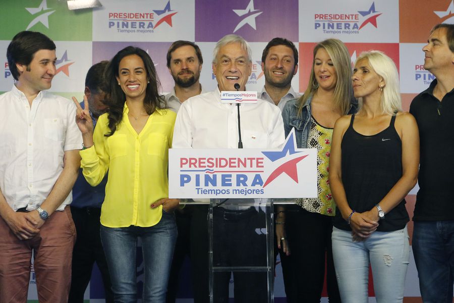 Sebastián Piñera da a conocer equipo de nuevos voceros que se suman al comando de campaña.