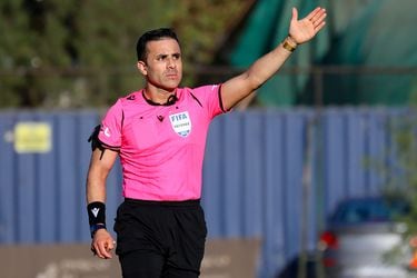 Piero Maza, árbitro nacional.