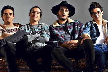 Morat consolida su éxito local y canta con Cami