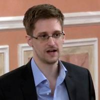Putin otorga la ciudadanía rusa al informante estadounidense Edward Snowden