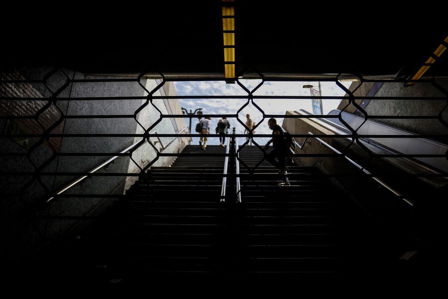 Estaciones de Metro parcialmente cerradas