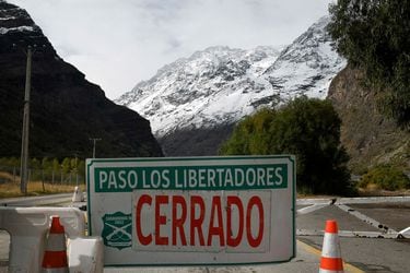Cierran Paso Los Libertadores debido a malas condiciones climáticas en la alta cordillera