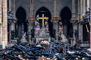 Francia evalúa los daños sufridos por la catedral de Notre Dame de París