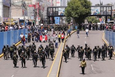 Boluarte decreta estado de emergencia nacional mientras protestas afectan a 13 de 24 regiones de Perú