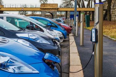 Noruega se plantea la idea de poner fin a la subvención de los autos  eléctricos