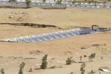 Universitarios crean prototipo de canal que cuida el agua y genera energía en el desierto