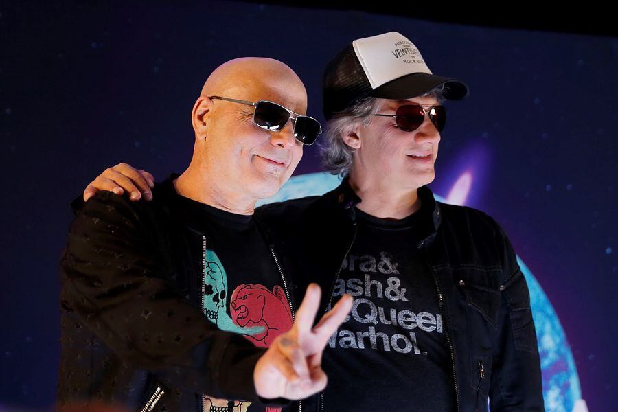 Soda Stereo anuncia su vuelta con Chris Martin y Juanes como voces invitadas