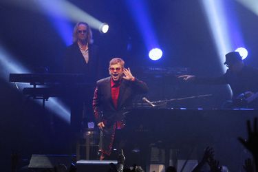 Elton John: éxitos por nocaut