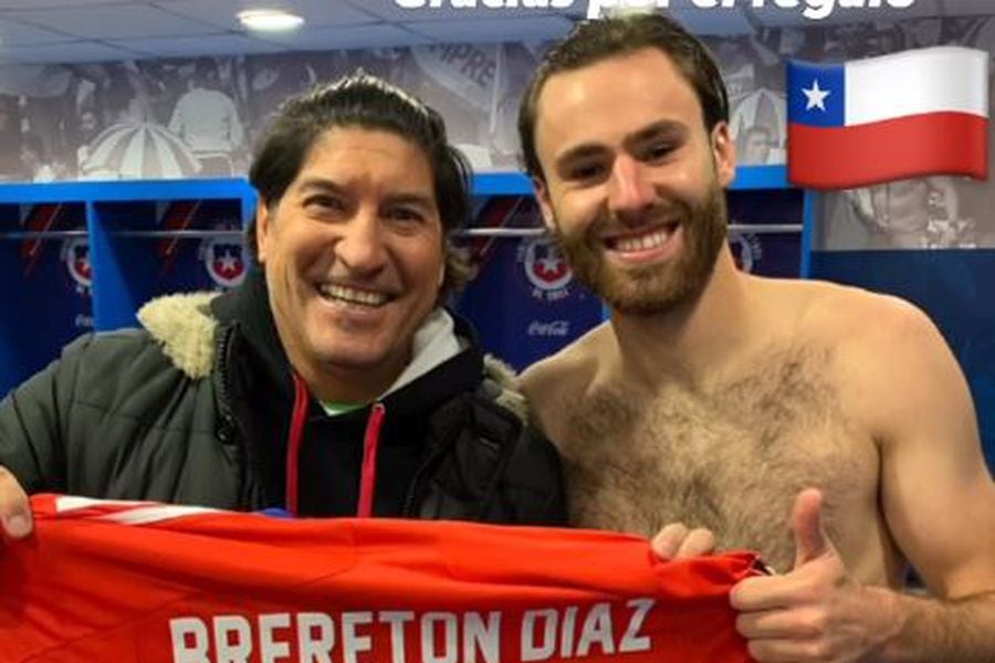 Iván Zamorano compartió con Ben Brereton tras el triunfo de la Roja sobre Venezuela.