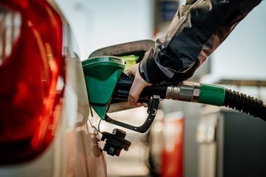 Precios de las bencinas vuelven a bajar por segunda semana consecutiva