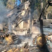 Desconocidos queman maquinaria forestal y otras instalaciones en predio de Vilcún