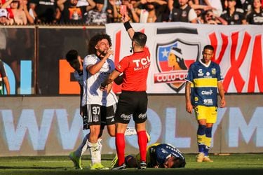 Maximiliano Falcón fue expulsado tras agredir a un rival en el triunfo de Colo Colo sobre Everton.