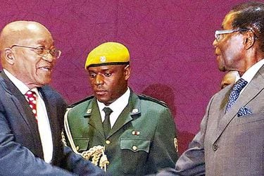 Jacob Zuma y Robert Mugabe
