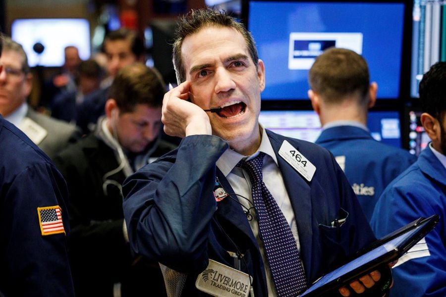 La bolsa de Nueva York afronta el día después de su mayor caída en puntos de la historia