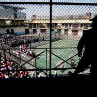 Expulsiones, penalizar los “pelotazos” y una nueva cautelar: las iniciativas del Ejecutivo para mejorar la seguridad en cárceles