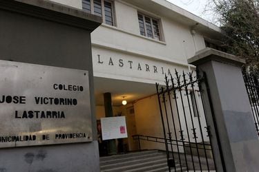 Alumnos del Liceo Lastarria involucrados en caso “la manada” fueron expulsados del establecimiento