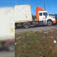 Camionero arrasó contra un hombre y un vehículo durante una manifestación en Coronel