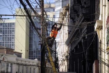 Eliminación  cableado Aéreo en Valparaiso