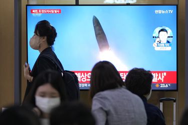 Norcorea lanza un misil balístico hacia el mar un día antes de la llegada de Kamala Harris a Corea del Sur